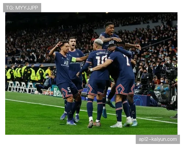 巴黎圣日耳曼公布欧冠次回合大名单，姆巴佩领衔