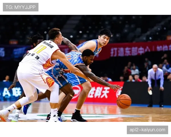 CBA季后赛半决赛G3，广东华南虎主场加时力克新疆伊力特